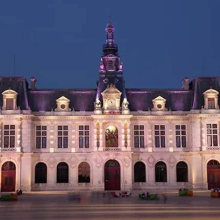 • Bel - Centre Historique De Apartamento Poitiers