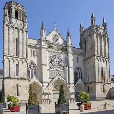 • Bel - Centre Historique De * Poitiers